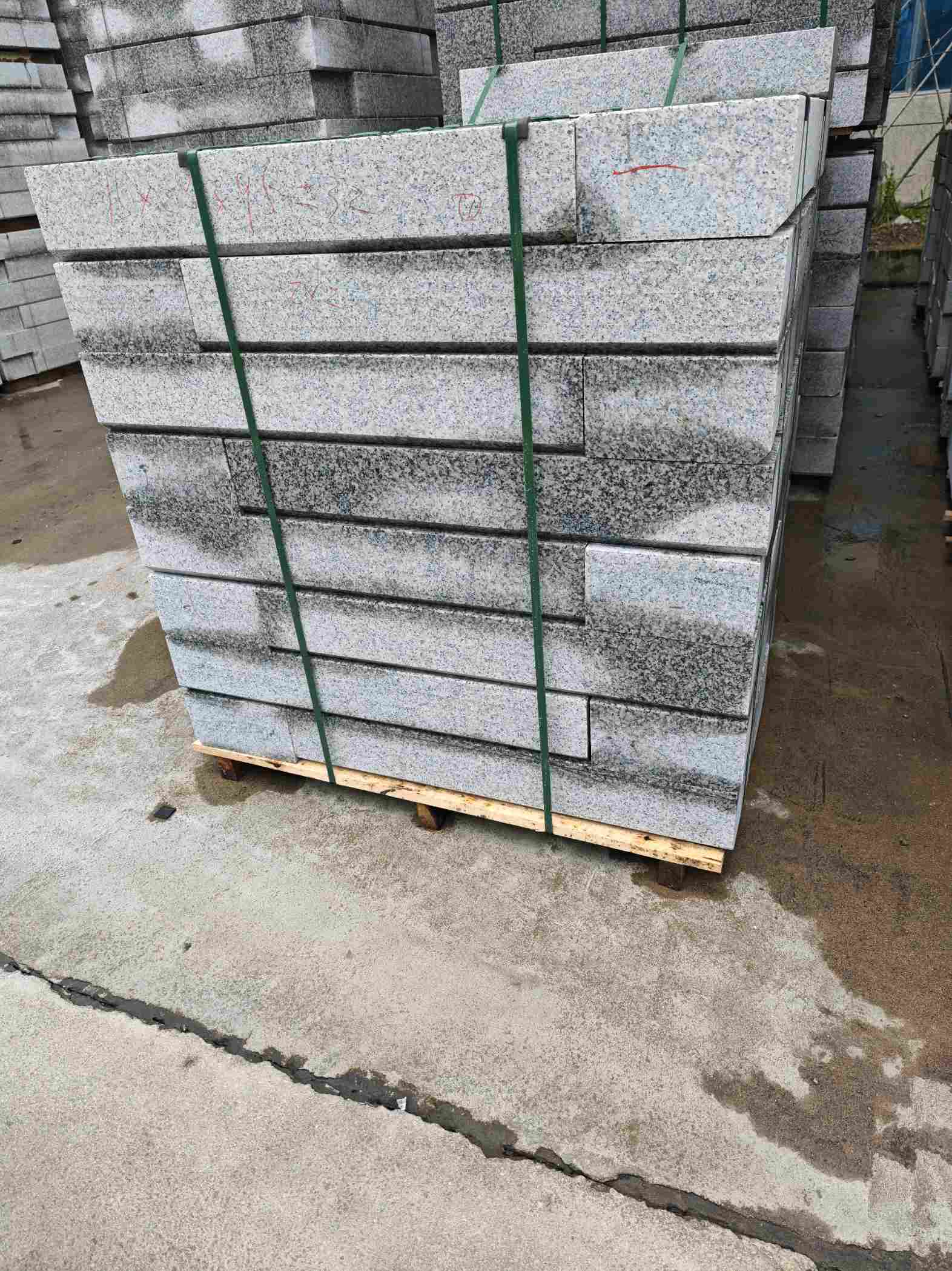 南通芙蓉白路牙石，马路牙子